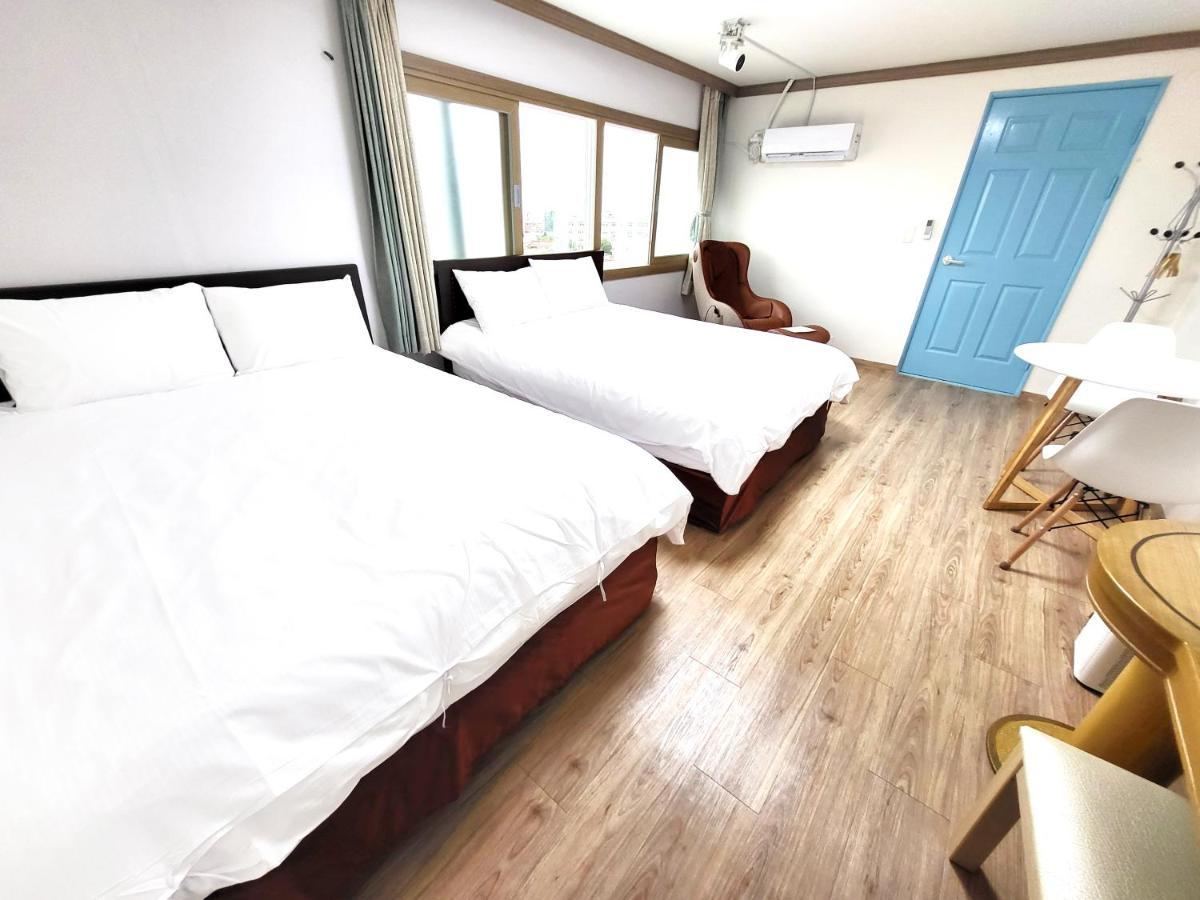 Top Island Hotel Jeju Exteriör bild